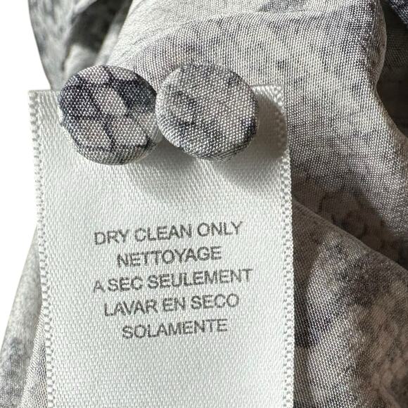 FRAME Denim Gray Snake Print Silk Sleeveless Blouse Women's Size Small Smocked - Picture 8 of 9